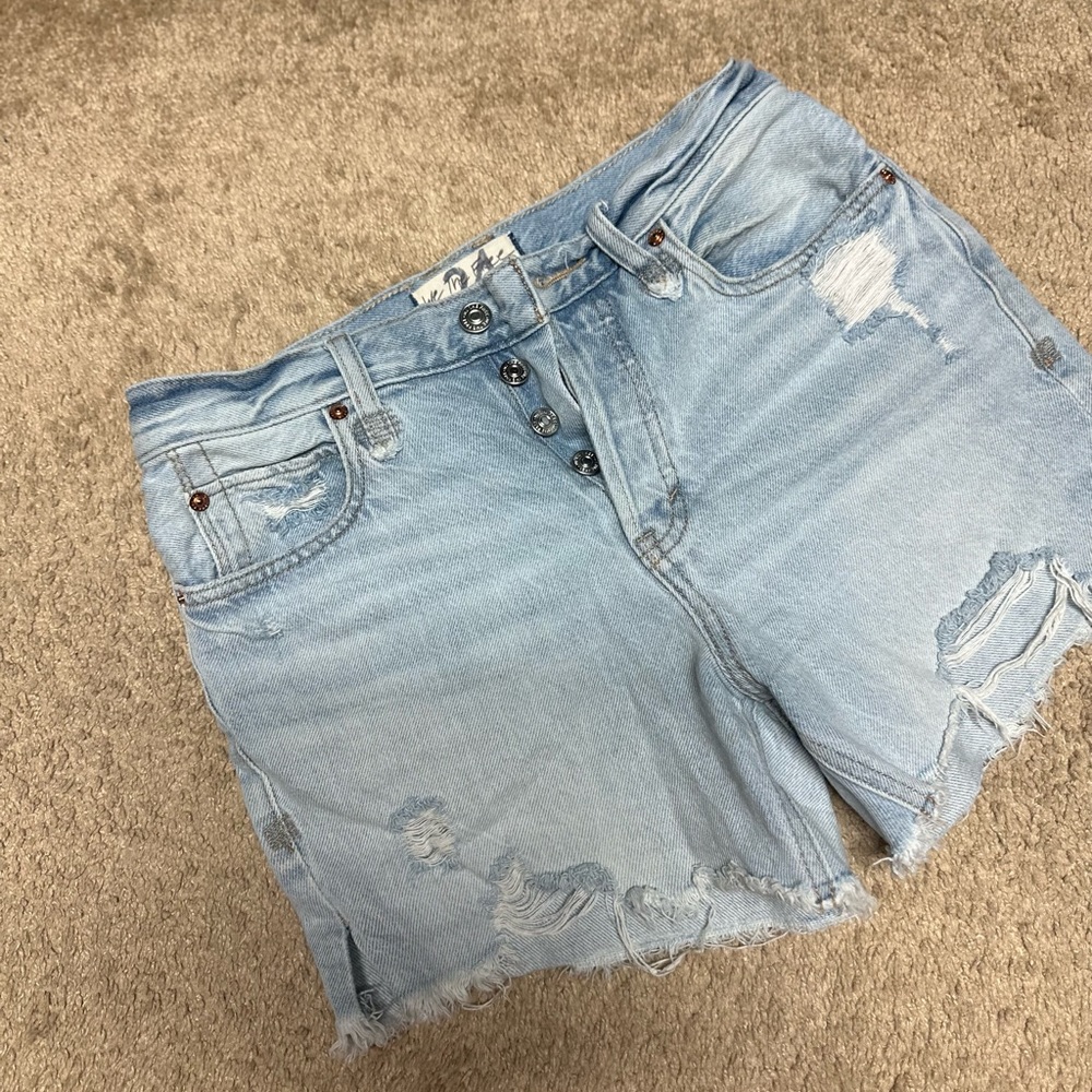 We the free shorts